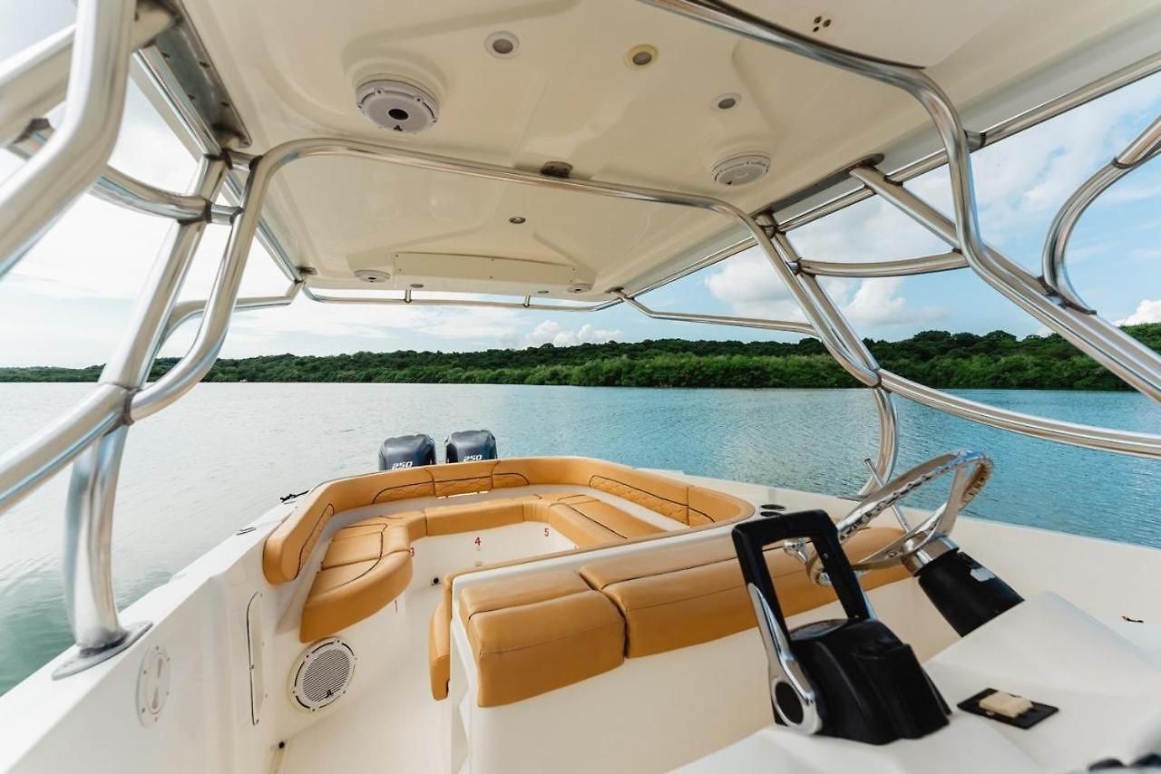 Lancha 14 Personas - Cholon - Islas Del Rosario - *